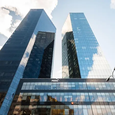 Modern And Stylish At The Top Of On The 28th Floor Daire *