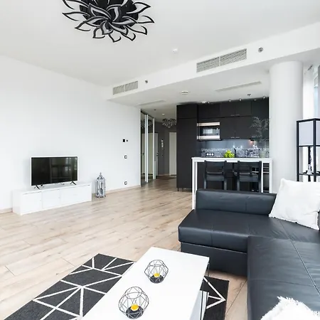 Modern And Stylish At The Top Of On The 28th Floor Apartament Tallin